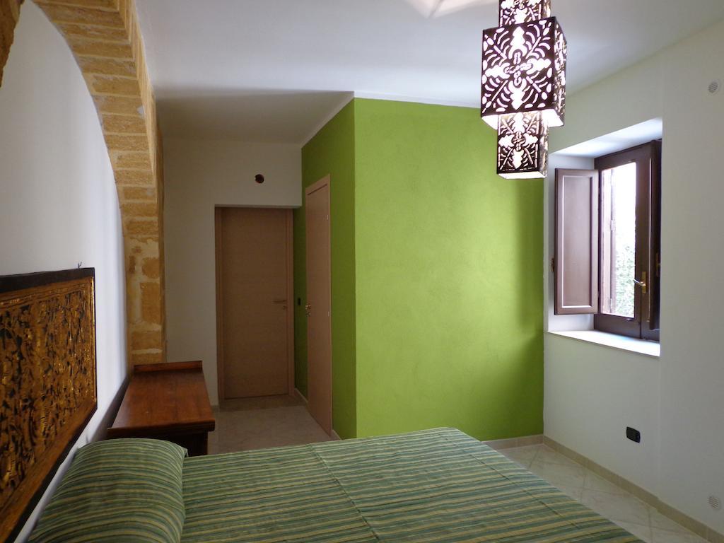 مازارا ديل فالو Cous Cous Apartments الغرفة الصورة