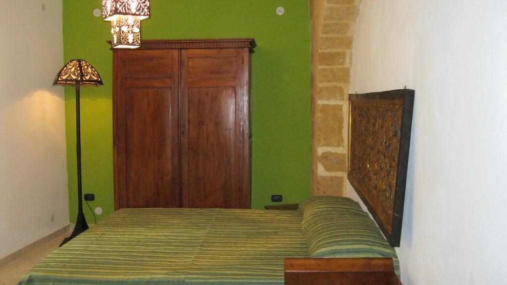 مازارا ديل فالو Cous Cous Apartments الغرفة الصورة